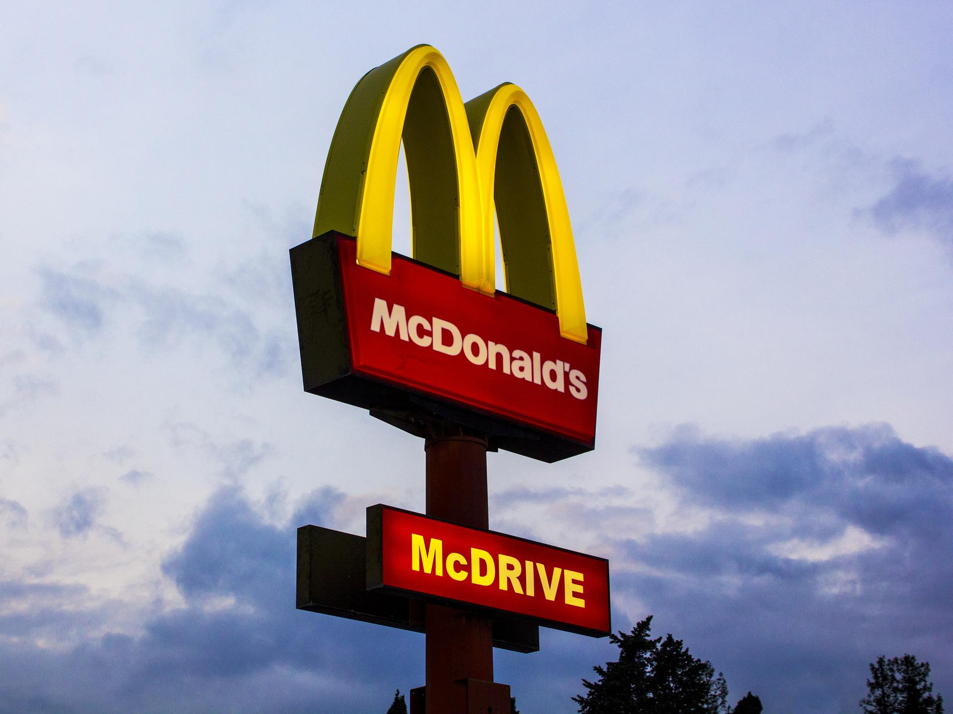 Báo cáo doanh thu toàn cầu của McDonald's tăng trong ngữ cảnh áp lực từ lạm phát.